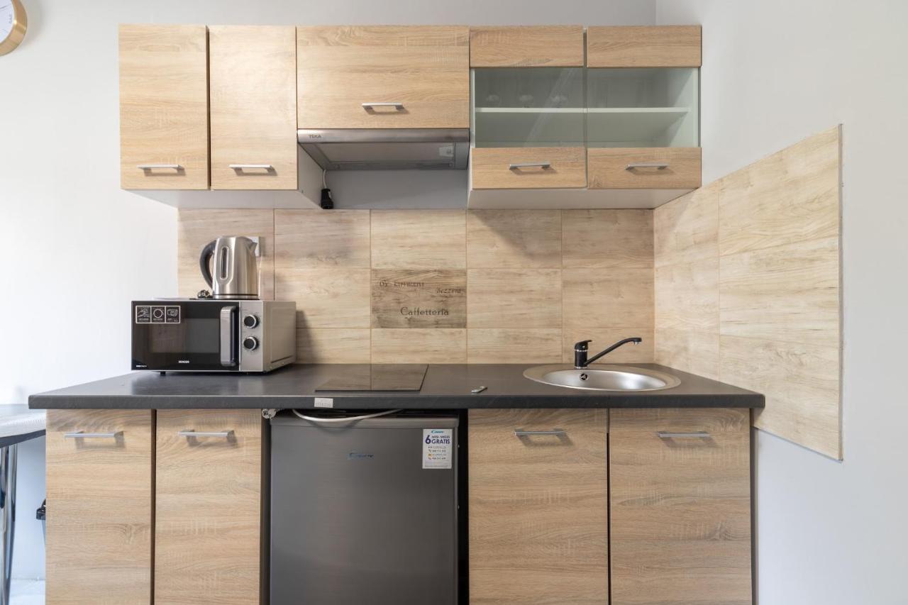 Appartement Ivanhoe Apartman à Nyírbátor Extérieur photo