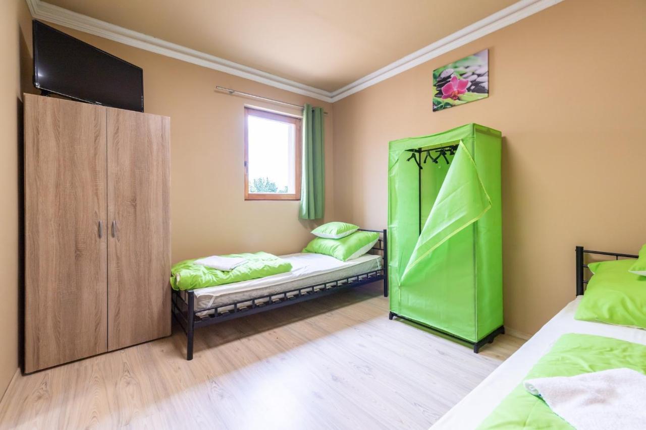Appartement Ivanhoe Apartman à Nyírbátor Extérieur photo